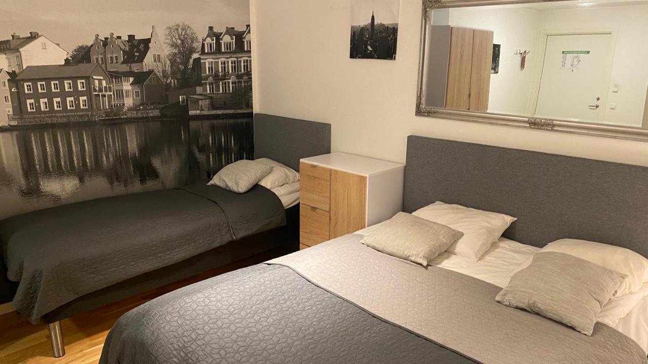 אסקילסטונה Hotell Tunapark מראה חיצוני תמונה
