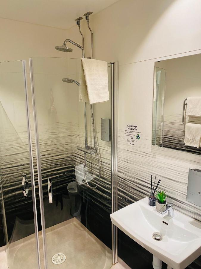 אסקילסטונה Hotell Tunapark מראה חיצוני תמונה