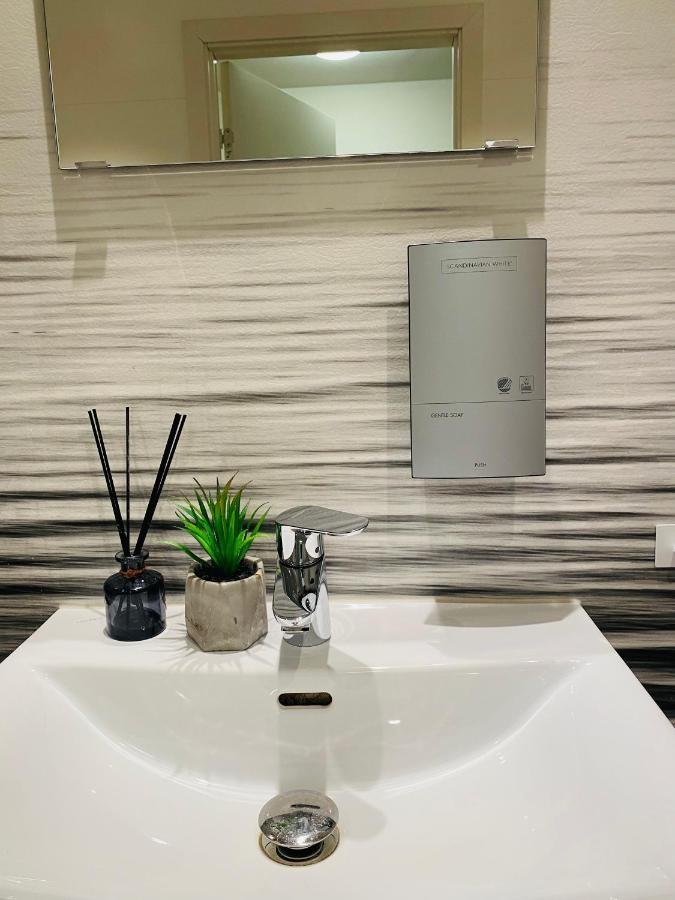 אסקילסטונה Hotell Tunapark מראה חיצוני תמונה